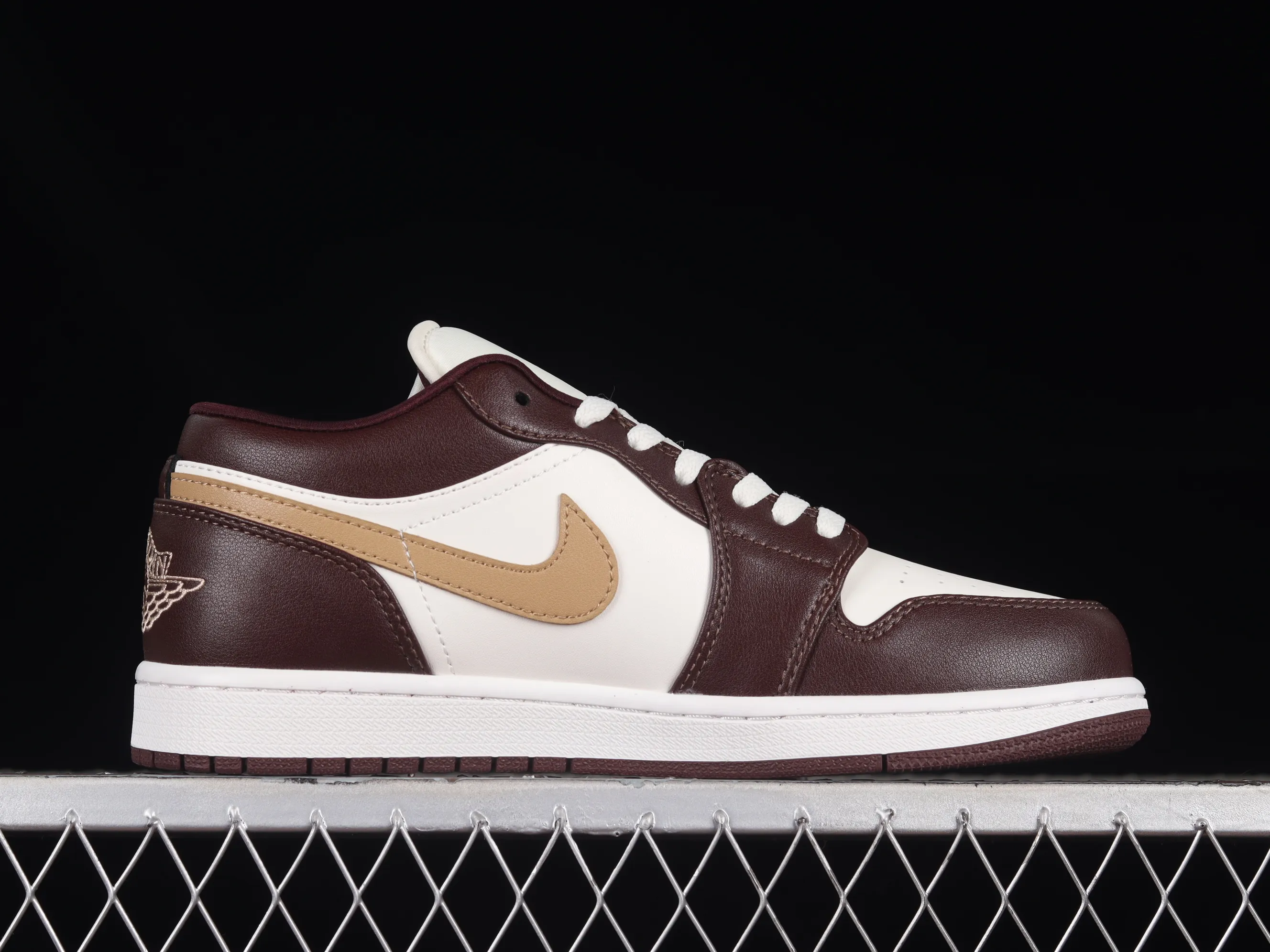 All categories Air Jordan Jordan series basketball shoes Air Jordan 1 Low Z version Air Jordan 1 Low AJ1 Joe 1 white coffee color low-top cultural casual sneakers DC0774-200